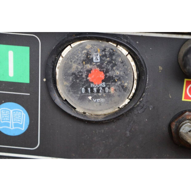 2017 دووسان 7/31E-46265752