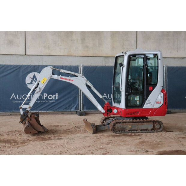 2021 TAKEUCHI TB216-46265879