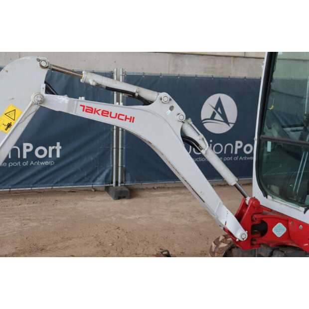 2021 TAKEUCHI TB216-46265890