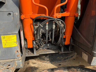 2011-zaxis-zx135us-3-46266174