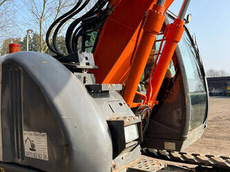 2011-zaxis-zx135us-3-46266179