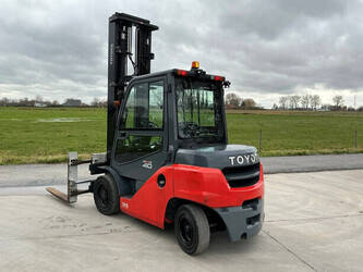 2015-toyota-40-8fd35n-46266217