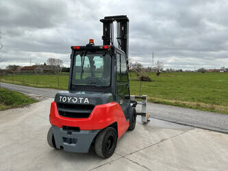 2015-toyota-40-8fd35n-46266218