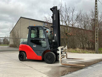 2015-toyota-40-8fd35n-46266221