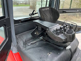 2015-toyota-40-8fd35n-46266226