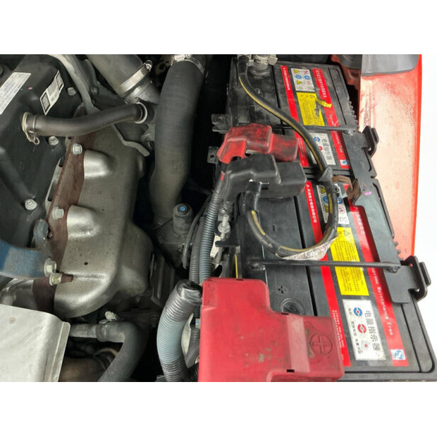 2015 تويوتا 40-8FD35N-46266230