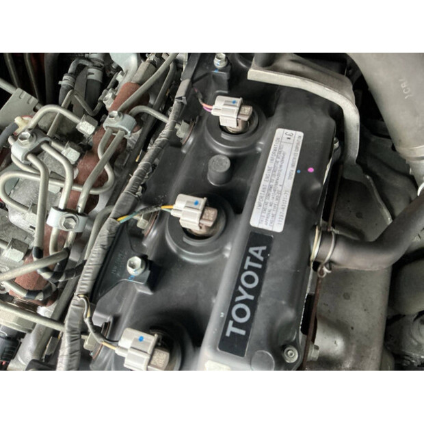 2015 تويوتا 40-8FD35N-46266235