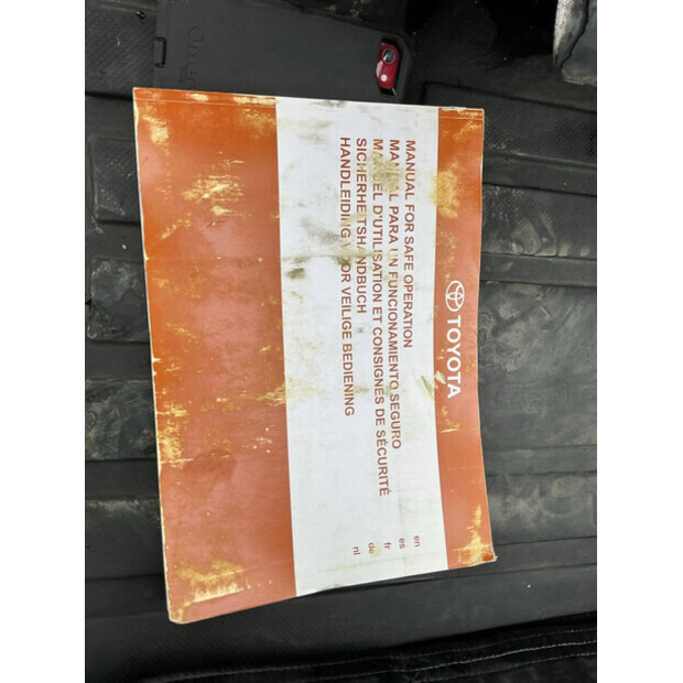 2015 تويوتا 40-8FD35N-46266237