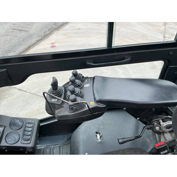 2015 تويوتا 40-8FD35N-46266247