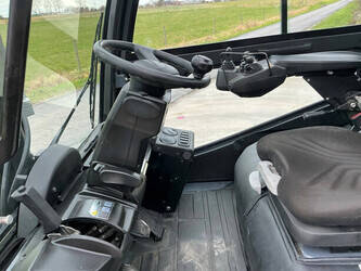 2015-toyota-40-8fd35n-46266250