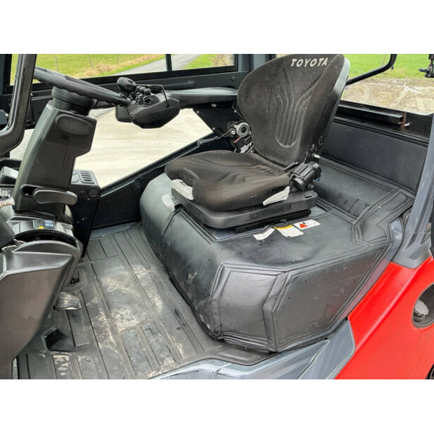 2015 تويوتا 40-8FD35N-46266254