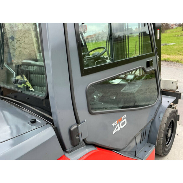 2015 تويوتا 40-8FD35N-46266261