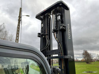 2015-toyota-40-8fd35n-46266263