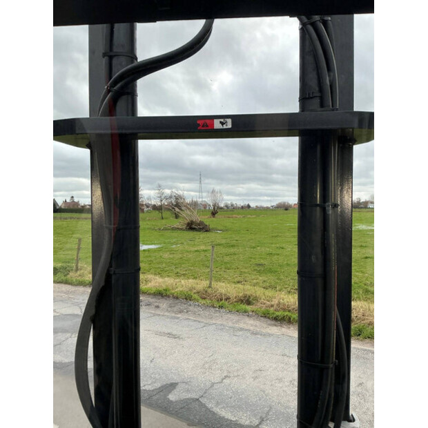 2015 تويوتا 40-8FD35N-46266264