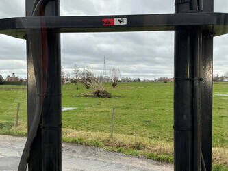 2015-toyota-40-8fd35n-46266264