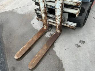 2015-toyota-40-8fd35n-46266275