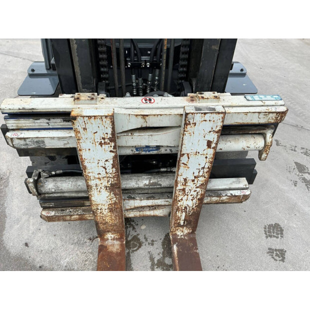 2015 تويوتا 40-8FD35N-46266277