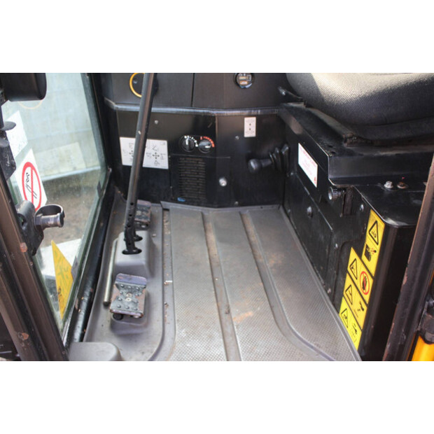 2019 JCB 16C-1-46266327