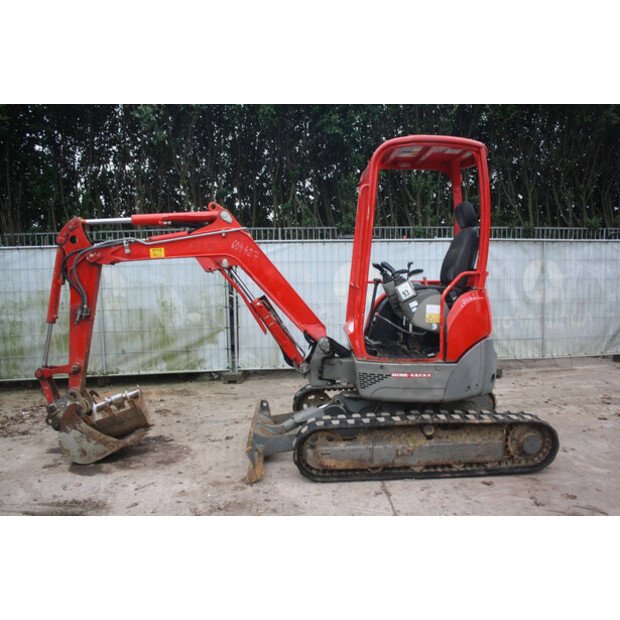 2014 YANMAR SV26-46266383