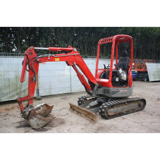 2014 YANMAR SV26-46266384