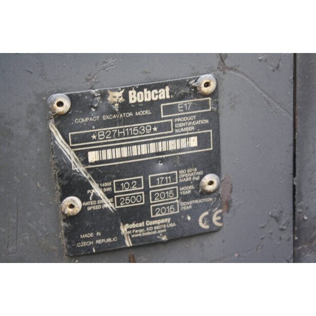 2015 بوبكات E17-46266409