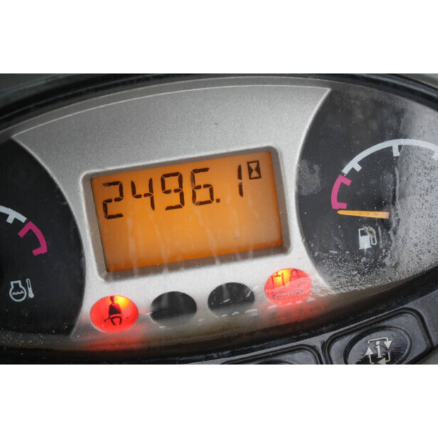 2015 بوبكات E17-46266411