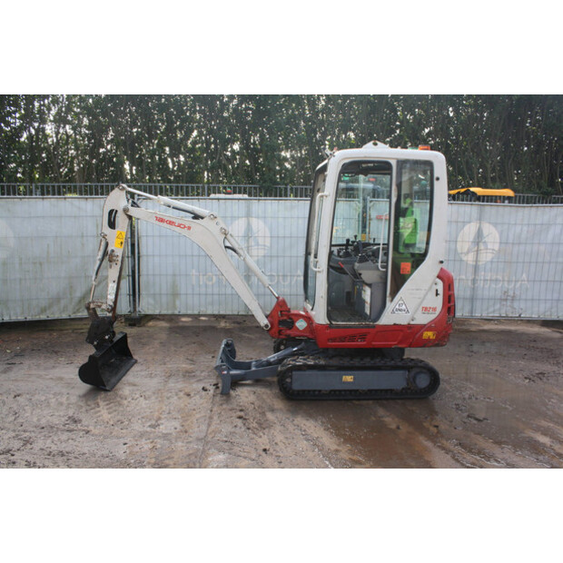 2016 تاكوتشي TB216-46266497