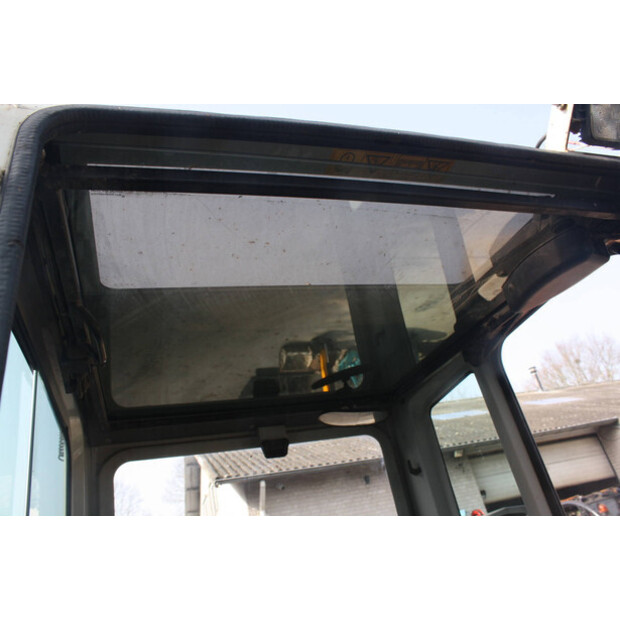 2016 تاكوتشي TB216-46266509