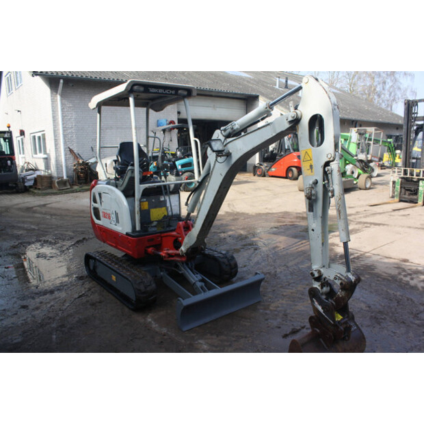 2019 تاكوتشي TB216-46266519