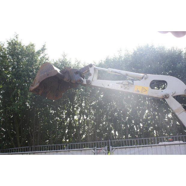 2019 تاكوتشي TB216-46266528