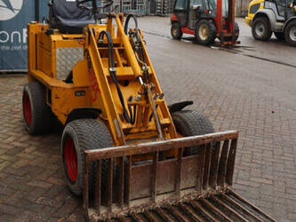 2011-knikmops-90-1436850-46266657