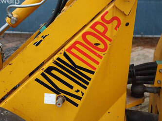 2011-knikmops-90-1436850-46266665