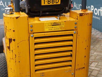 2011-knikmops-90-1436850-46266668