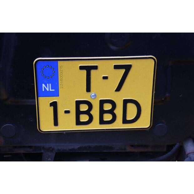 2011 Knikmops 90-46266669