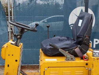 2011-knikmops-90-1436850-46266671