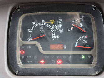 2014-case-ih-farmall-65a-46266757