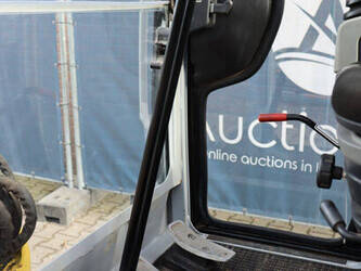 2017-neuson-et24-46266817