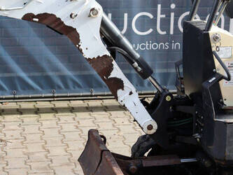 2016-bobcat-e10-1436856-46266903