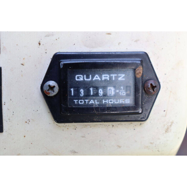 2016 بوبكات E10-46266934