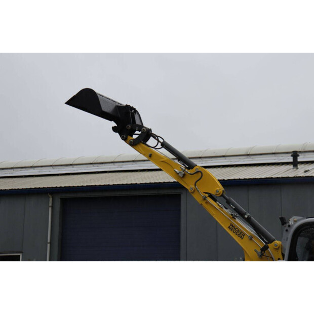 2025 Neuson ET24-46267101