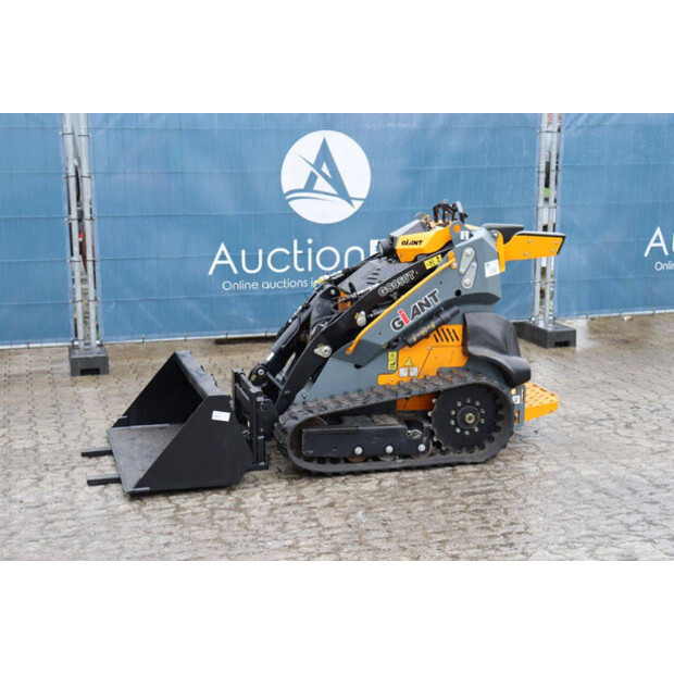 2025 جاينت GS950T Compact Track Loader-46267149