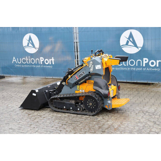 2025 جاينت GS950T Compact Track Loader-46267151