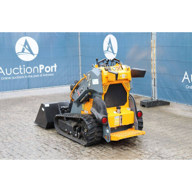 2025 جاينت GS950T Compact Track Loader-46267152