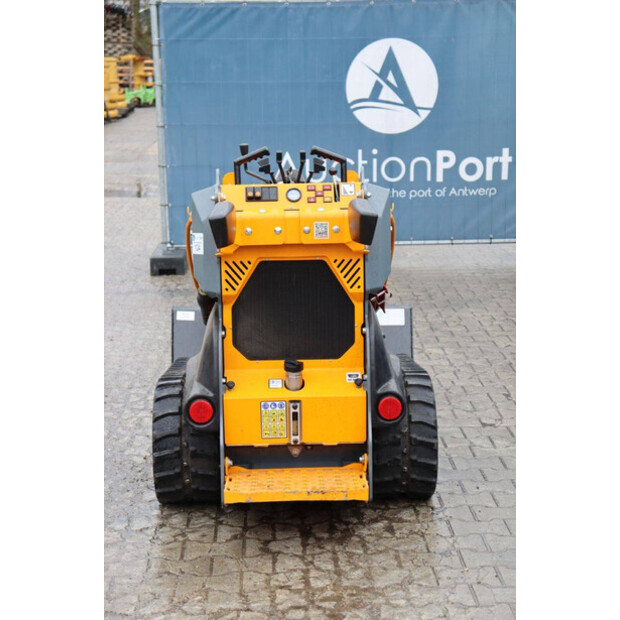 2025 جاينت GS950T Compact Track Loader-46267153