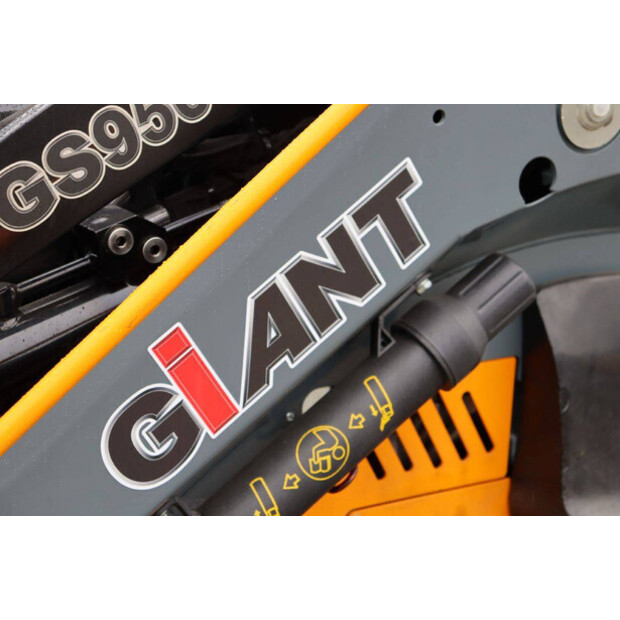 2025 جاينت GS950T Compact Track Loader-46267167