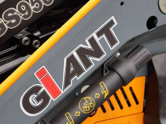 2025-giant-gs950t-compact-track-loader-46267167