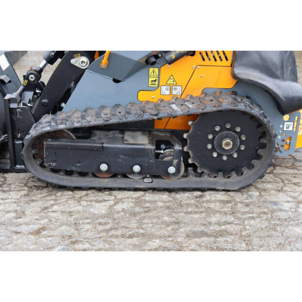 2025 جاينت GS950T Compact Track Loader-46267168