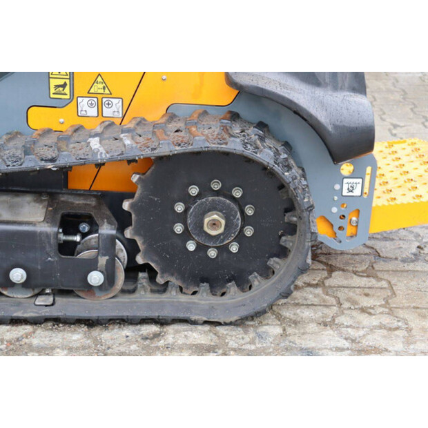 2025 جاينت GS950T Compact Track Loader-46267169