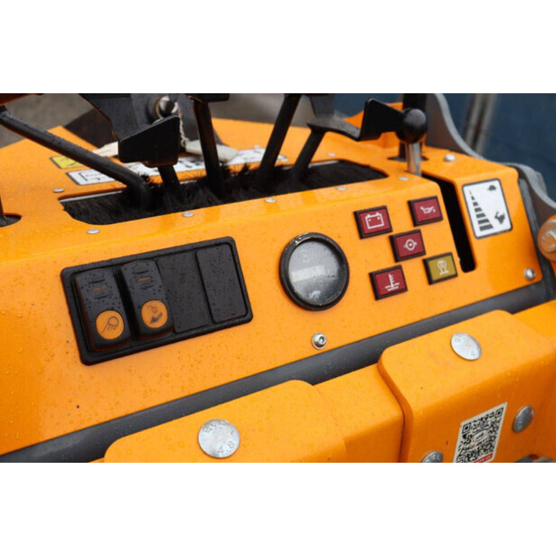 2025 جاينت GS950T Compact Track Loader-46267174