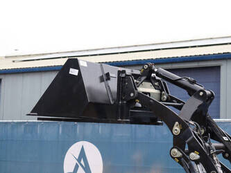 2025-giant-gs950t-compact-track-loader-46267183